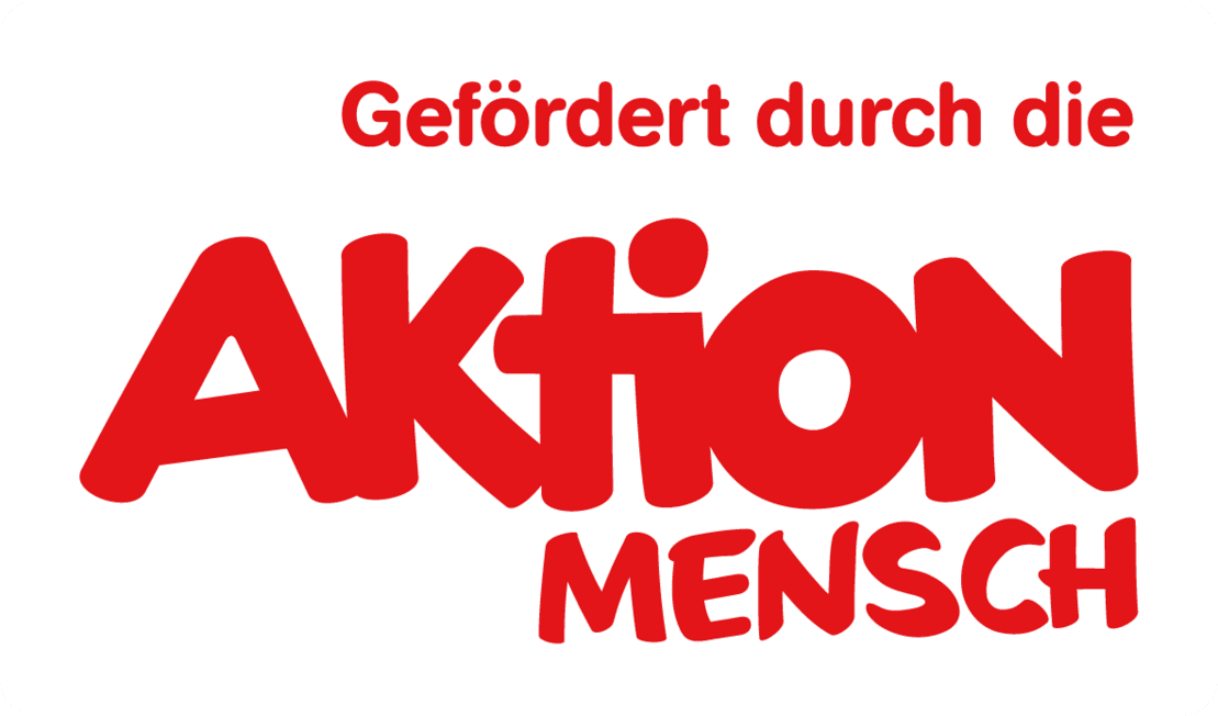 Logo von Aktion Mensch mit dem Text "Gefördert durch die AKTION MENSCH" in roter Schrift auf weißem Hintergrund.